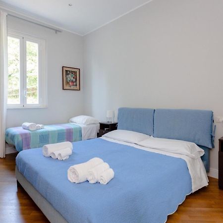 B&B Villa Etelka Aci Castello Esterno foto