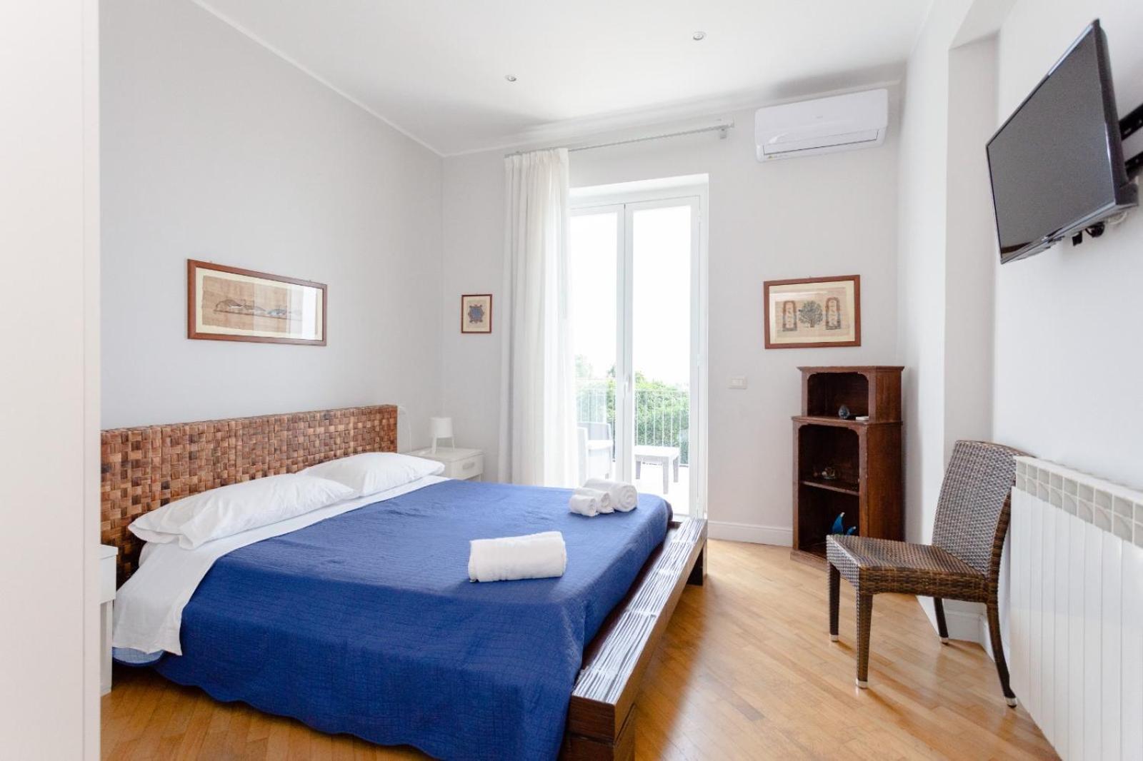 B&B Villa Etelka Aci Castello Esterno foto