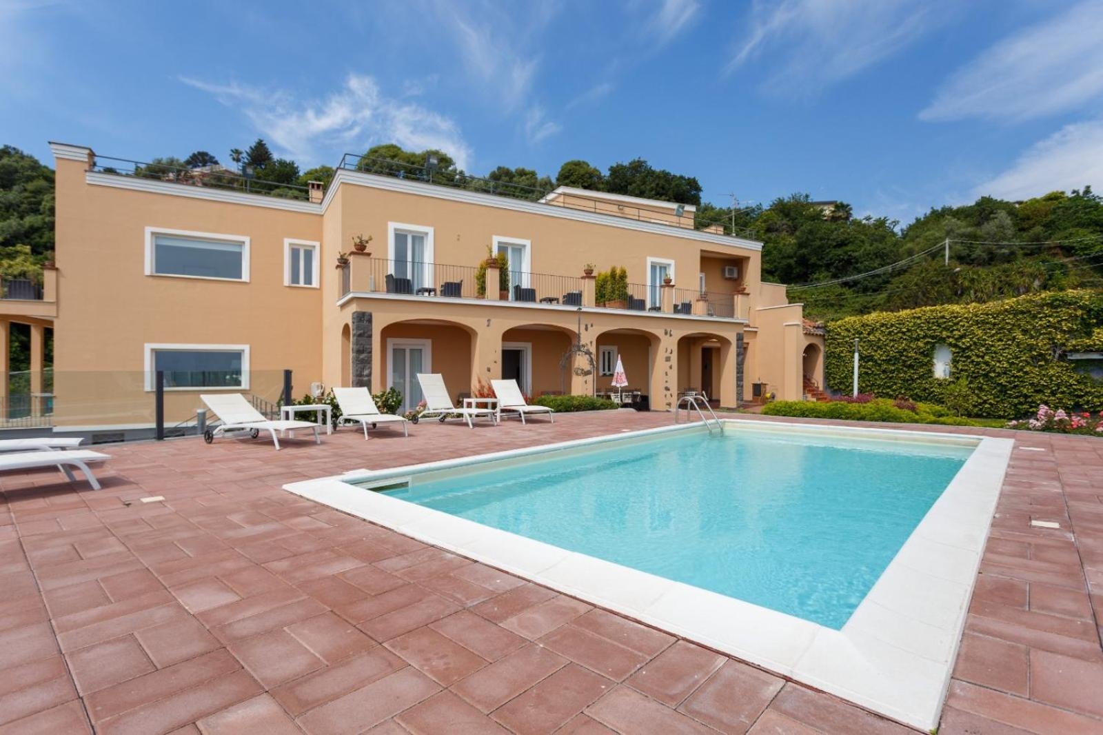 B&B Villa Etelka Aci Castello Esterno foto