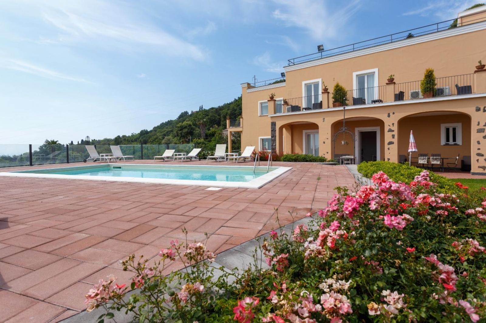 B&B Villa Etelka Aci Castello Esterno foto