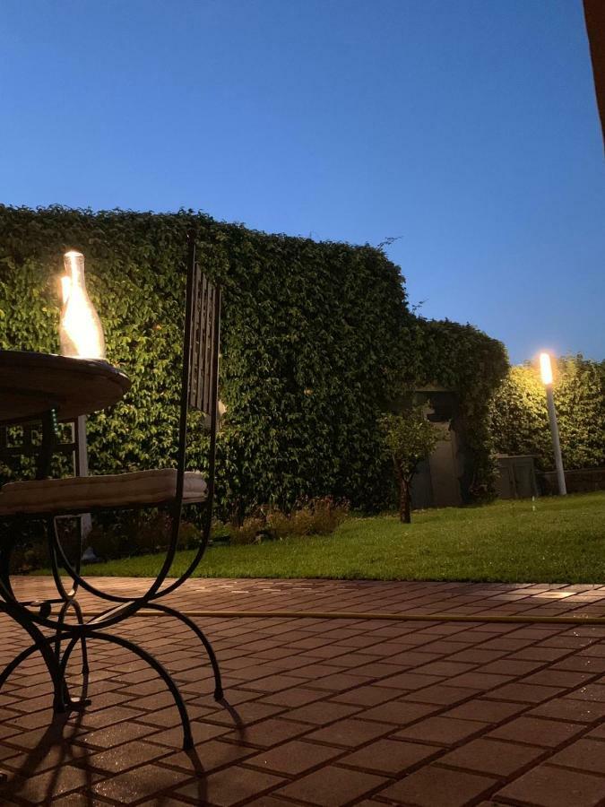 B&B Villa Etelka Aci Castello Esterno foto