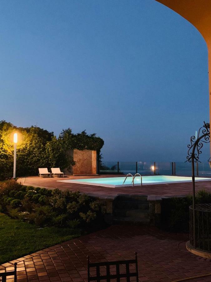 B&B Villa Etelka Aci Castello Esterno foto