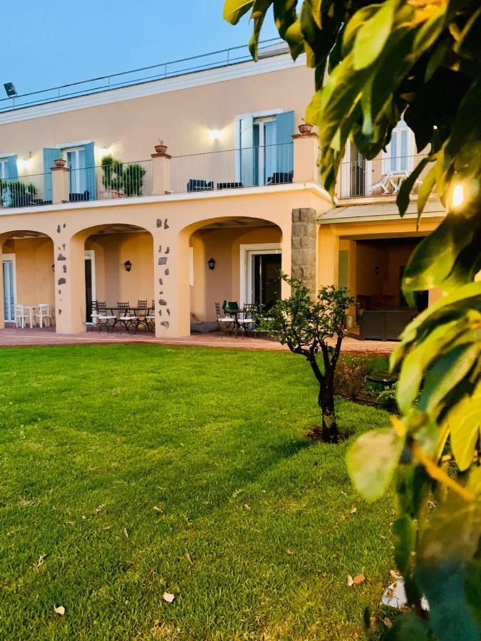 B&B Villa Etelka Aci Castello Esterno foto
